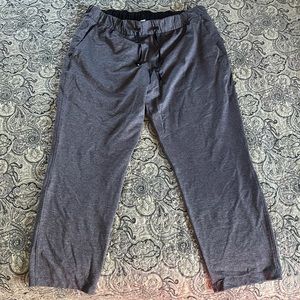 Lululemon Capri pants